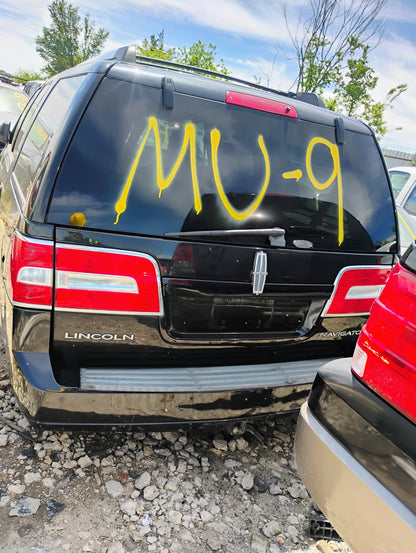 2010 LINCOLN NAVIGATOR - STOCK #M18799
