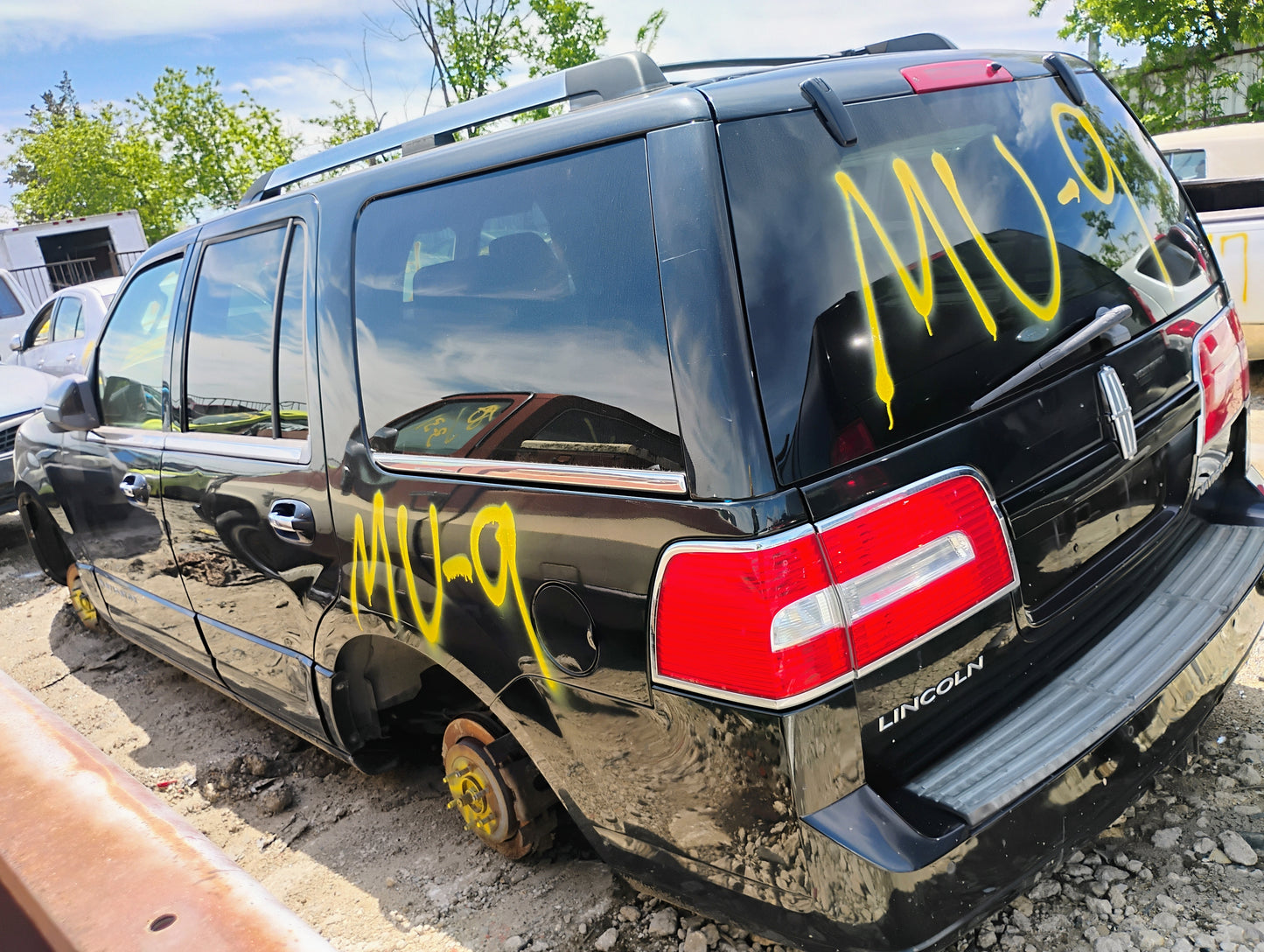 2010 LINCOLN NAVIGATOR - STOCK #M18799