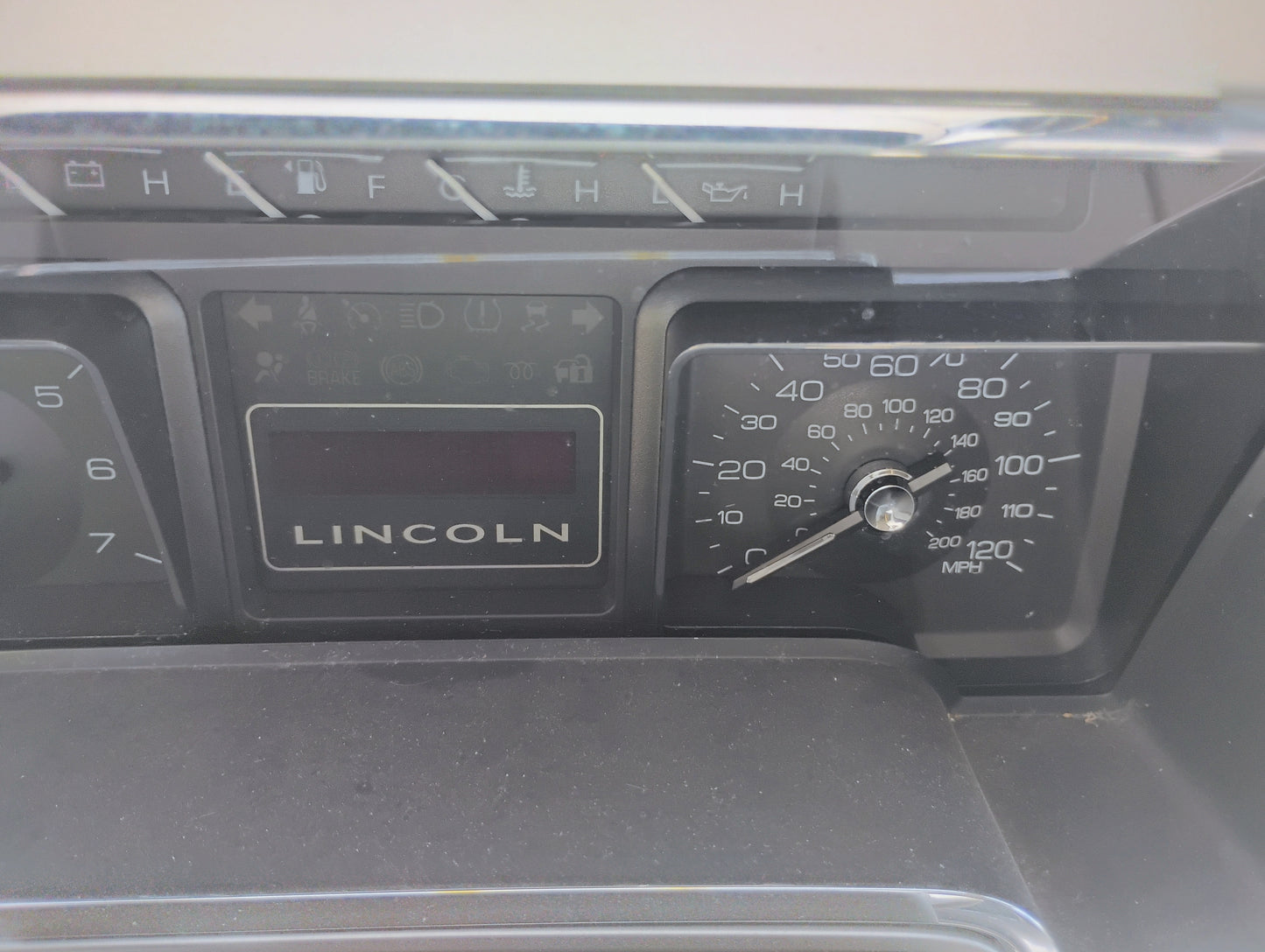 2010 LINCOLN NAVIGATOR - STOCK #M18799