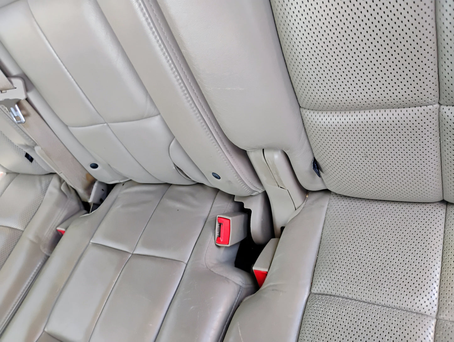 2010 LINCOLN NAVIGATOR - STOCK #M18799