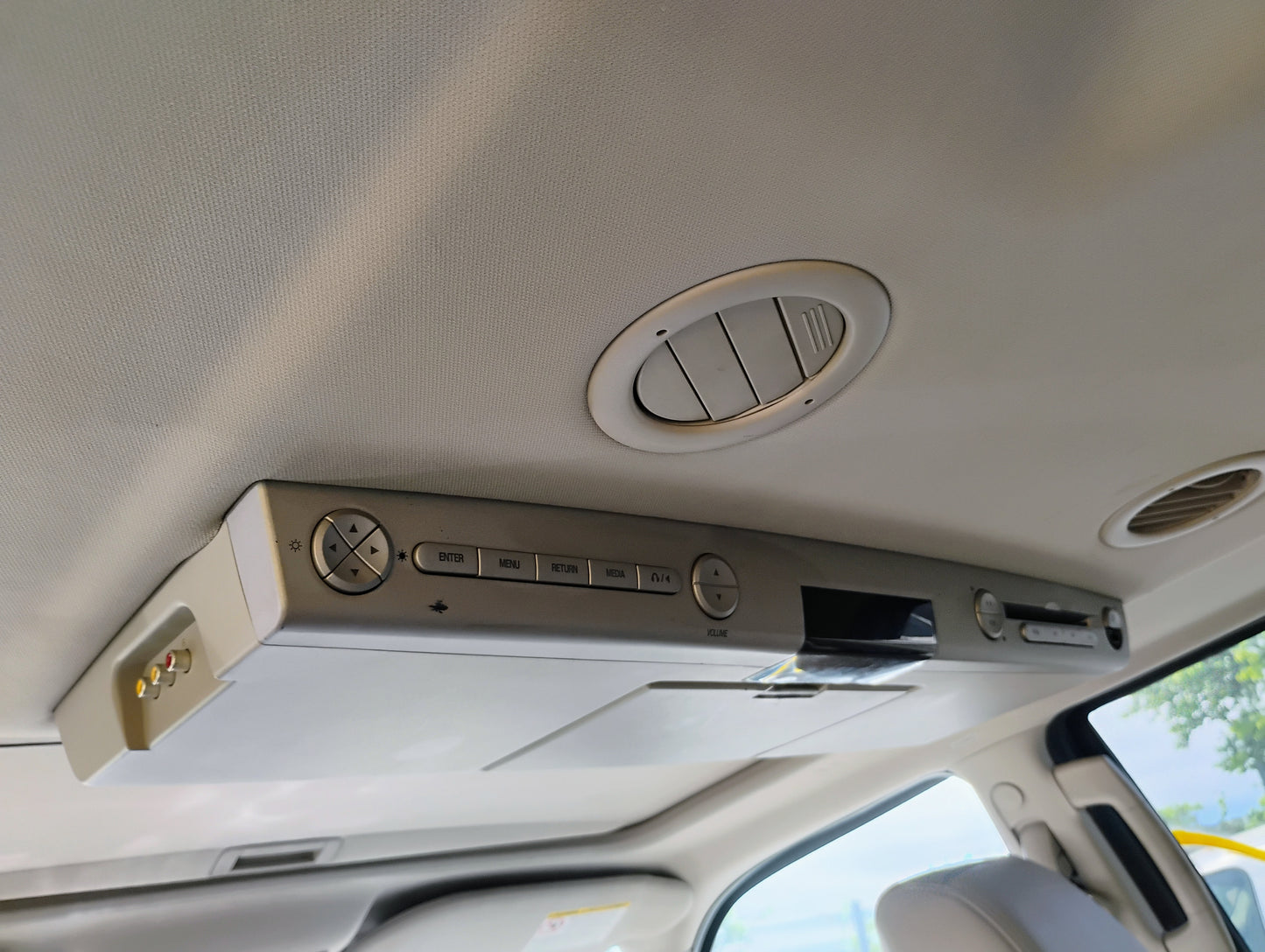 2010 LINCOLN NAVIGATOR - STOCK #M18799