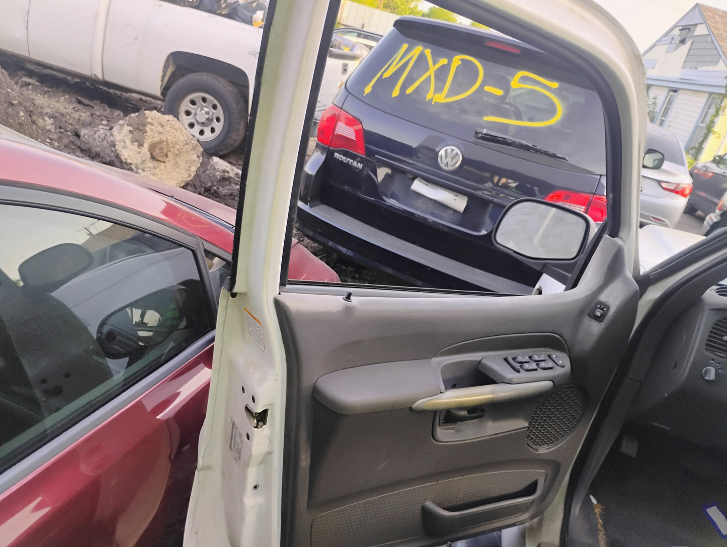 2001-2005 FORD EXPLORER  - PARTING OUT-MXF-14  Stock #:M18984
