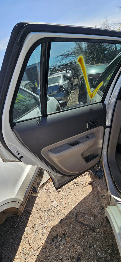 2009 Ford Edge - Stock #: M18704 - MP-14