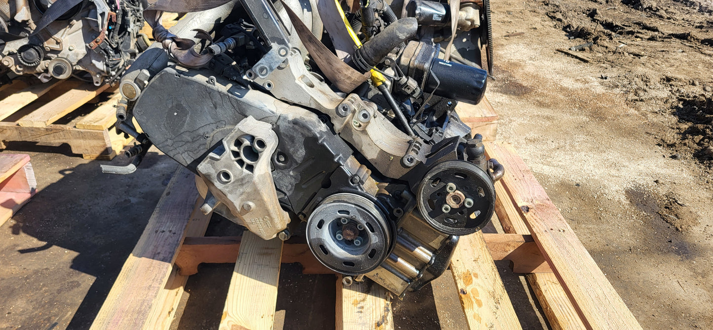 2001-2011 VOLKSWAGEN BEETLE  -  2.0 L ENGINE - #M18753