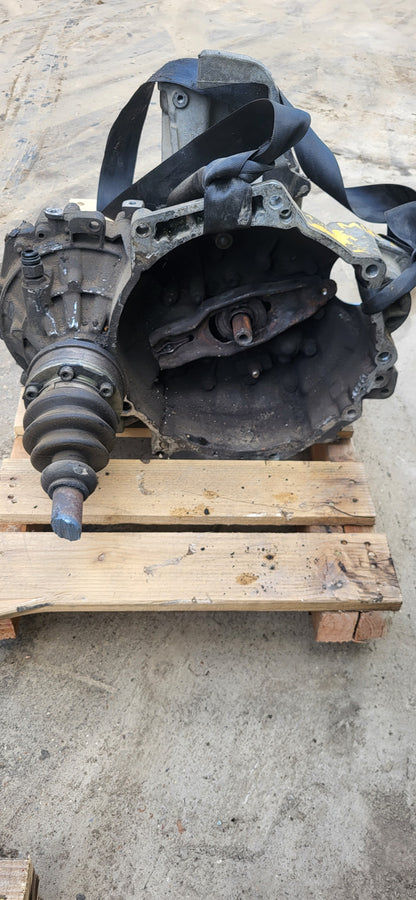 2000-2005 VOLKSWAGEN JETTA  -  MANUAL TRANSMISSION - #M18784