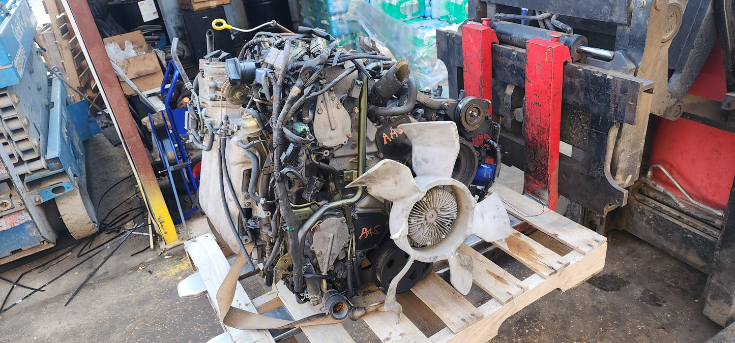 2001-2002 NISSAN PATHFINDER - 3.5 L Engine -#M17525