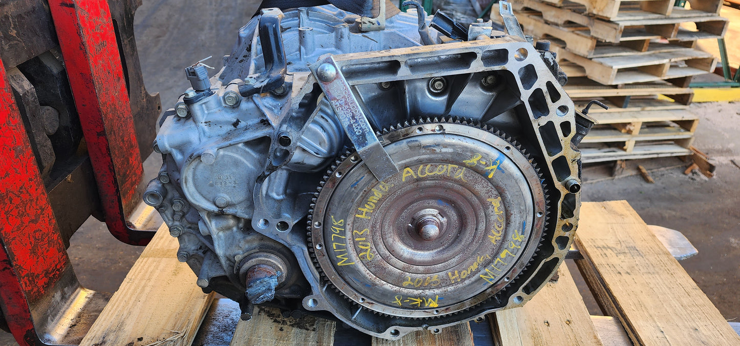 2013 HONDA ACCORD - AUTOMATIC TRANSMISSION - #M17798