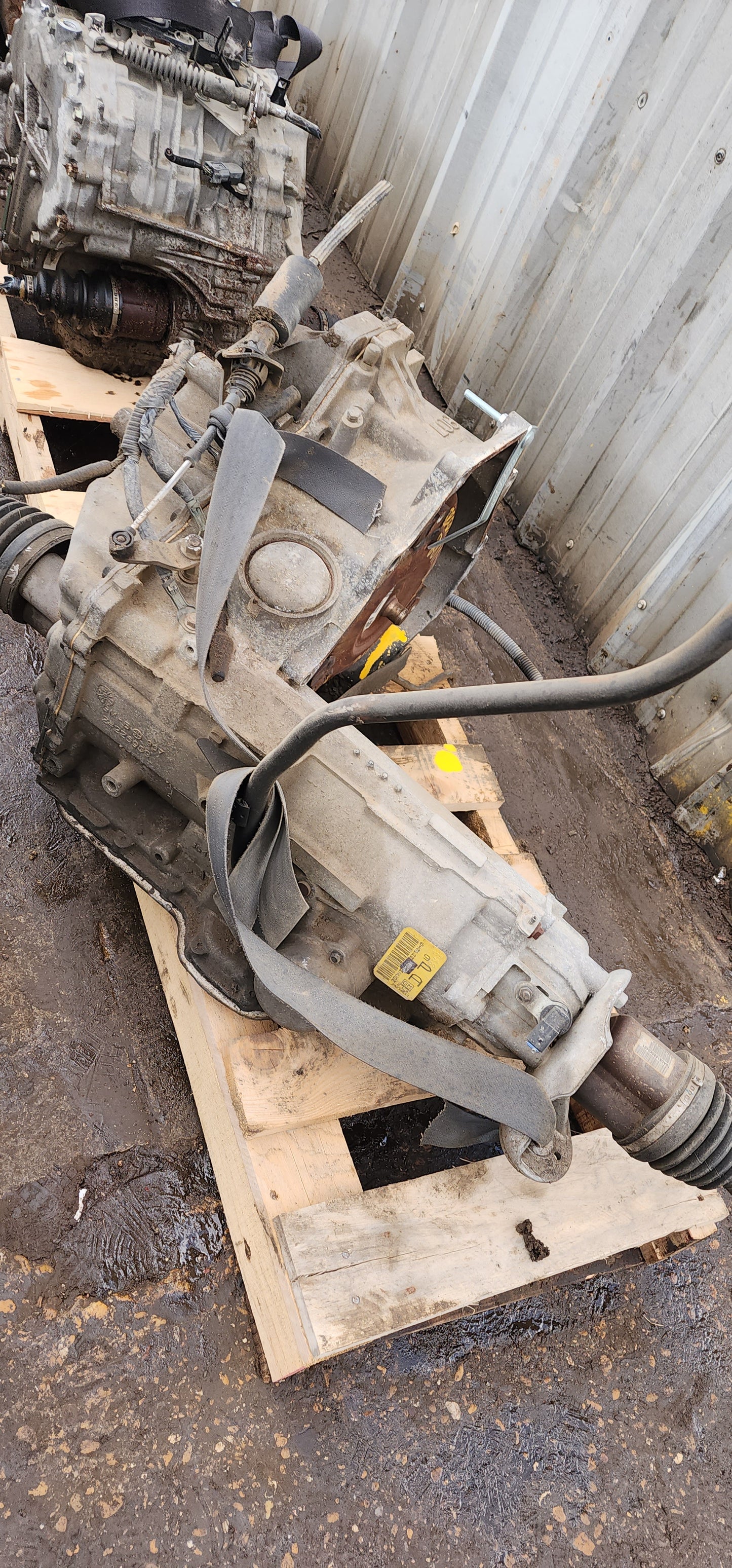 2009-2011 BUICK LUCERNE  -  AUTOMATIC TRANSMISSION - #M18383