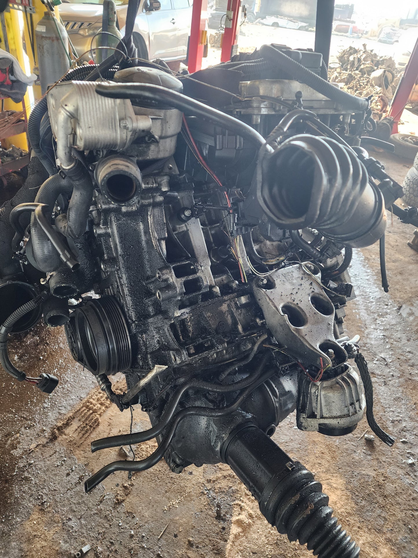 2012-2015 BMW X1  -  2.0 L ENGINE - #M18688