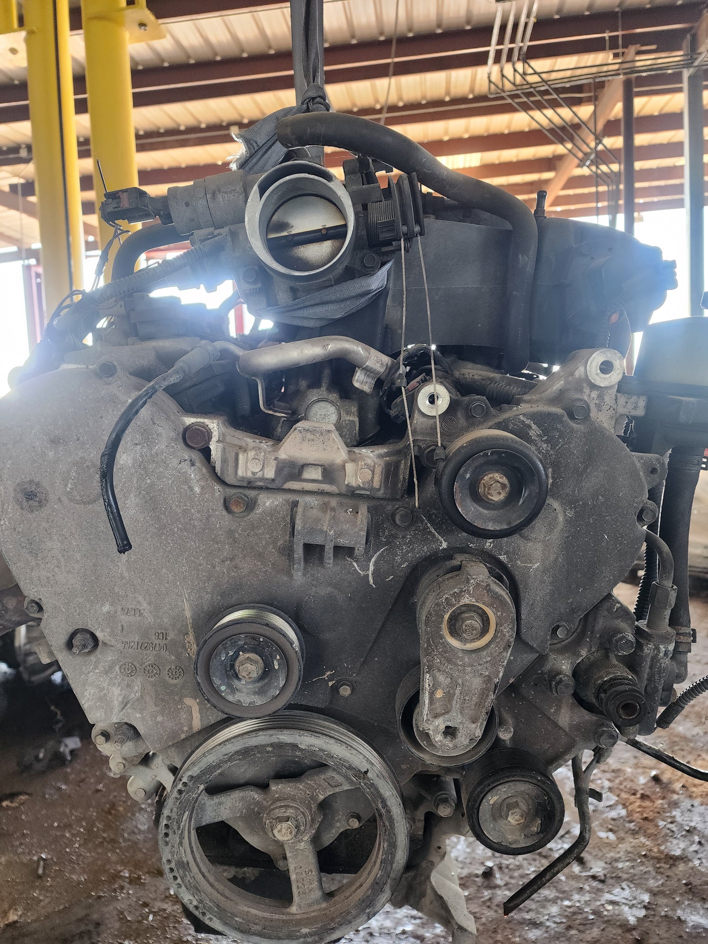2004 CHRYSLER PACIFICA  -  3.5 L ENGINE - #M18672