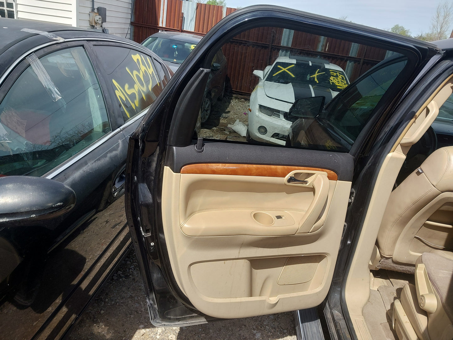 2009 Saturn Outlook - Stock #: M18707 - MP-17
