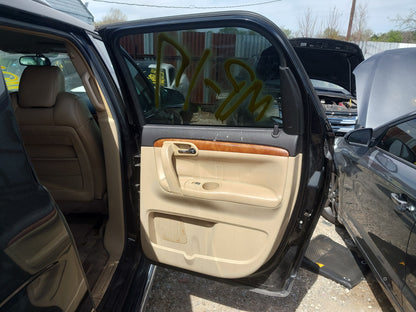 2009 Saturn Outlook - Stock #: M18707 - MP-17