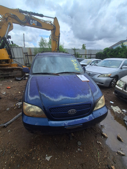 2005 KIA SEDONA - STOCK #M19391