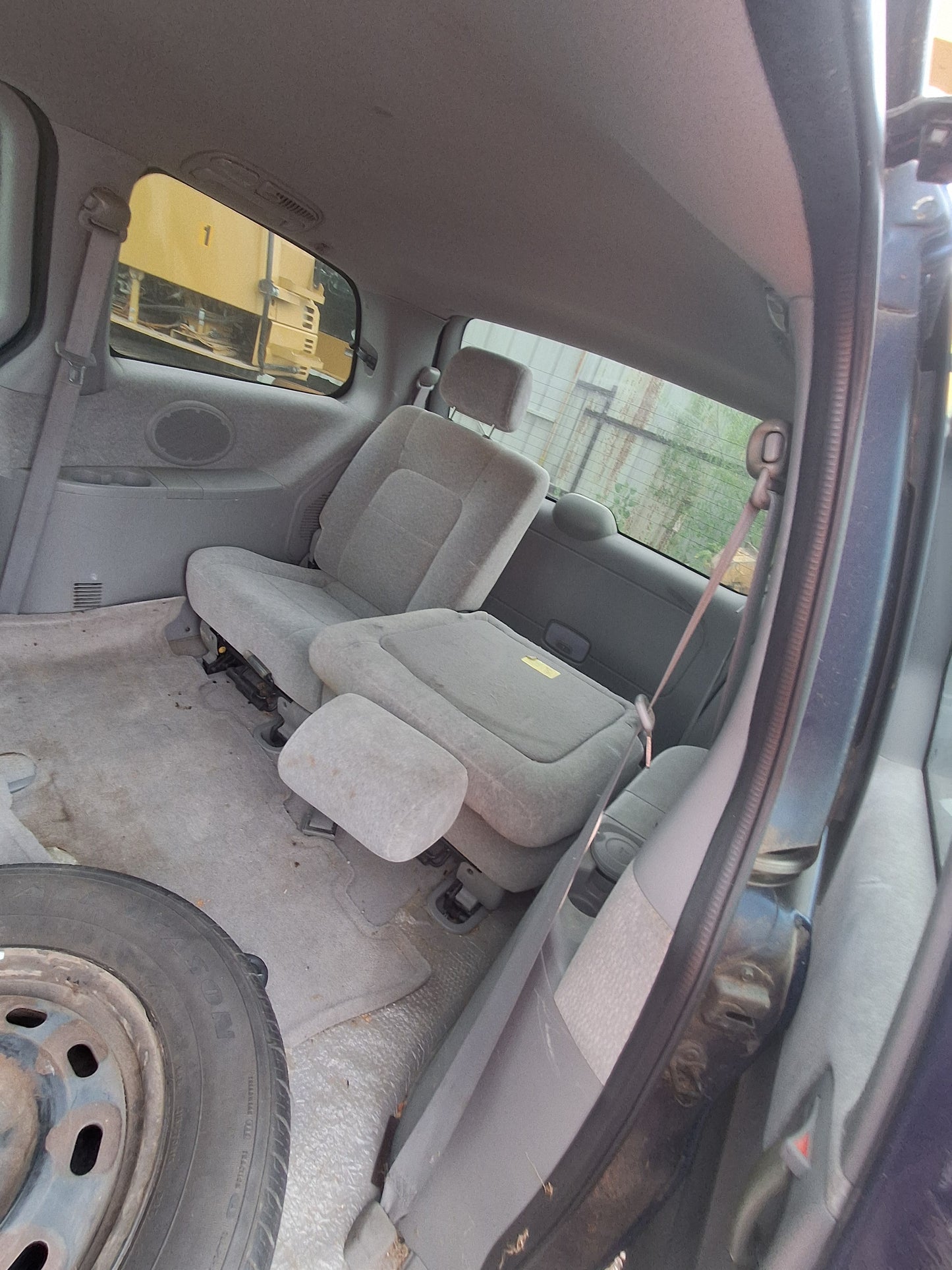 2005 KIA SEDONA - STOCK #M19391