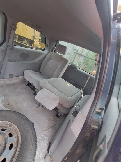 2005 KIA SEDONA - STOCK #M19391