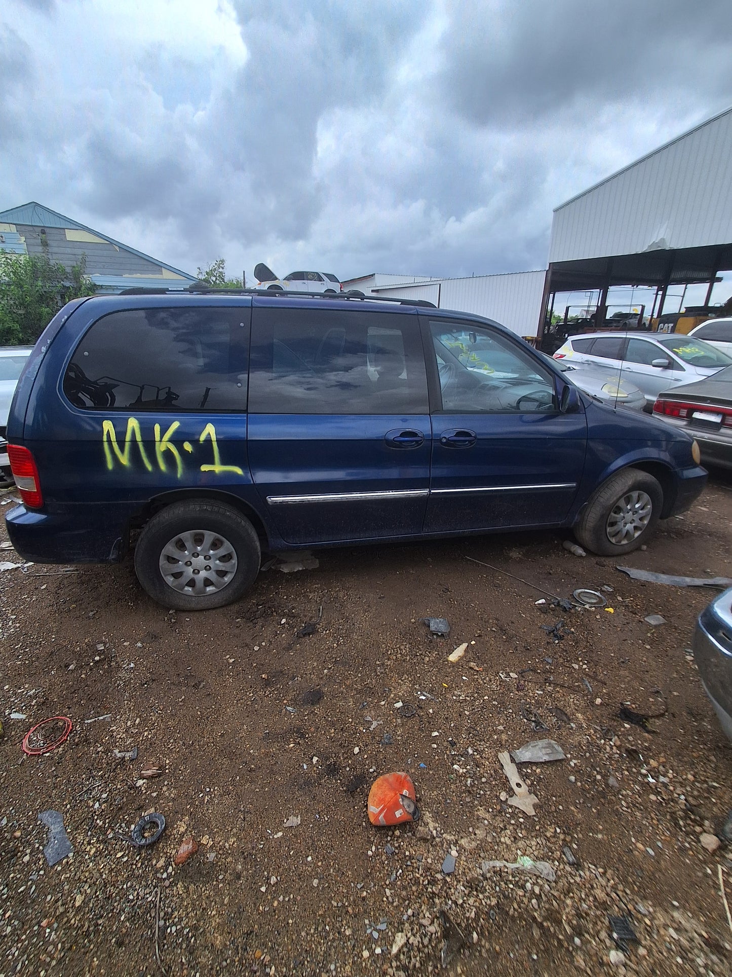 2005 KIA SEDONA - STOCK #M19391
