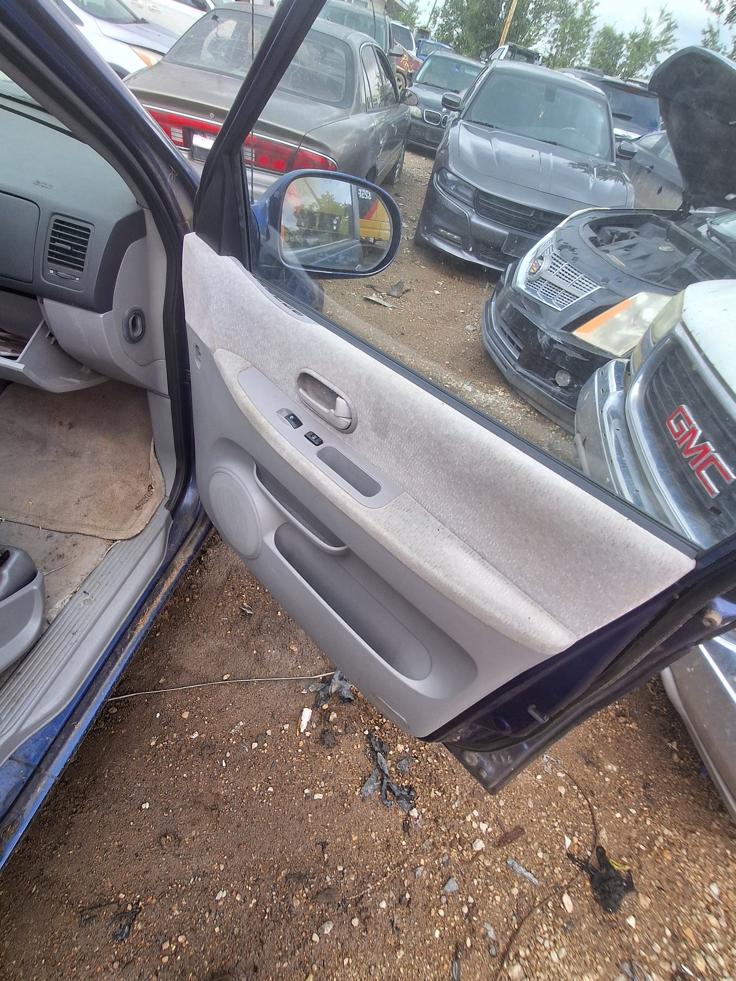 2005 KIA SEDONA - STOCK #M19391