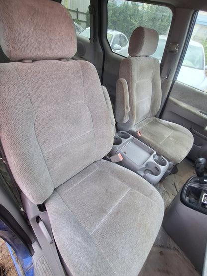 2005 KIA SEDONA - STOCK #M19391