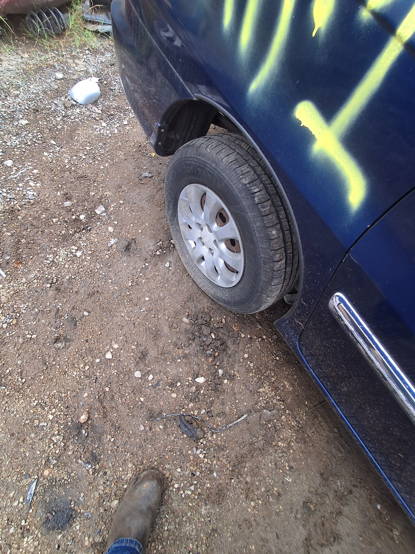 2005 KIA SEDONA - STOCK #M19391