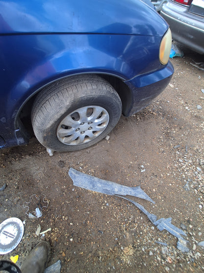 2005 KIA SEDONA - STOCK #M19391