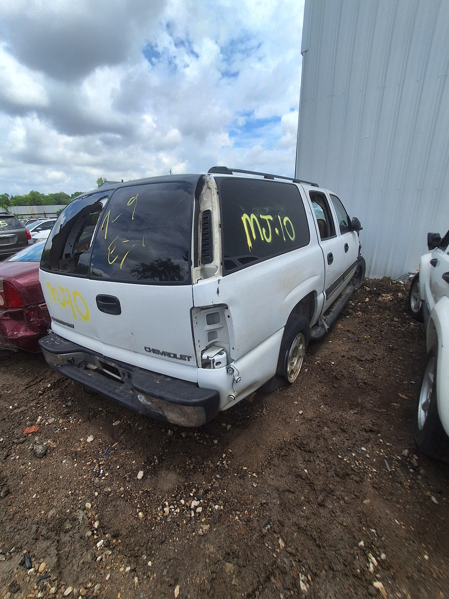 1999 - 2007 Chevrolet Suburban - Stock #: M19380 MJ-10