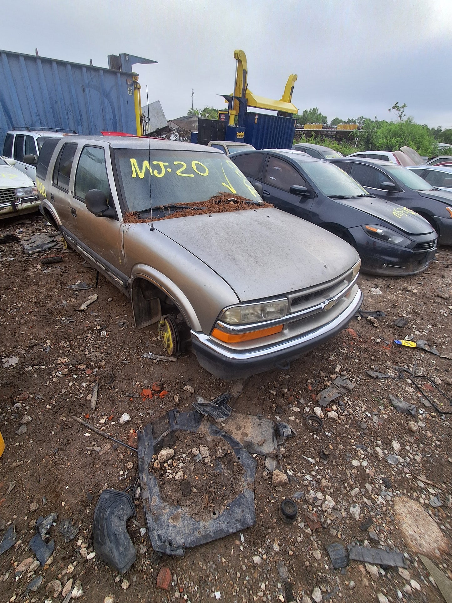 1994-2005 CHEVY TRAILBLAZER - PARTING OUT-MJ- 20- Stock #:M19390