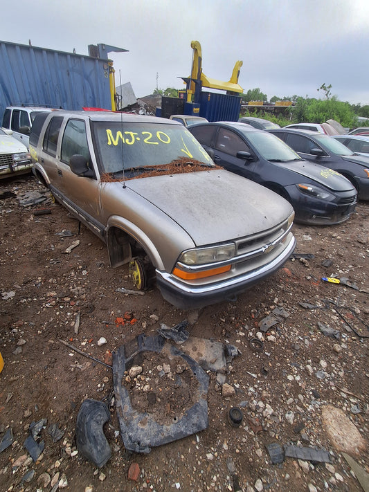 1994-2005 CHEVY TRAILBLAZER - PARTING OUT-MJ- 20- Stock #:M19390
