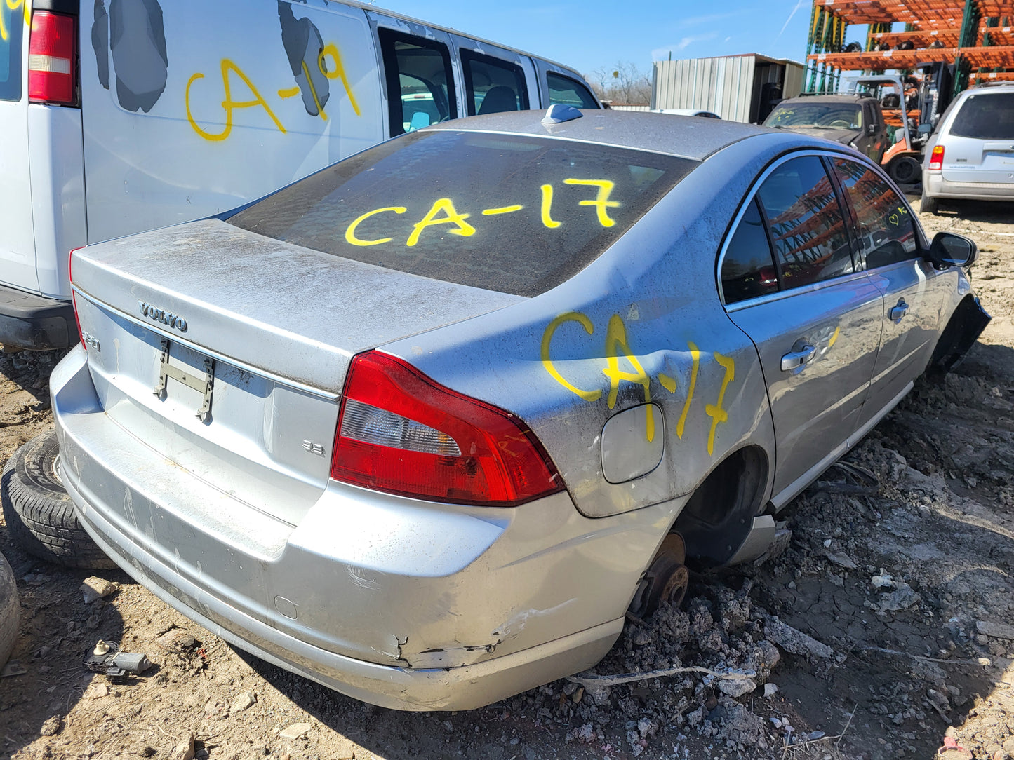 2/2 2007 - 2016 Volvo S80 | All Parts G - Z | SKU #: 16887 CA-17