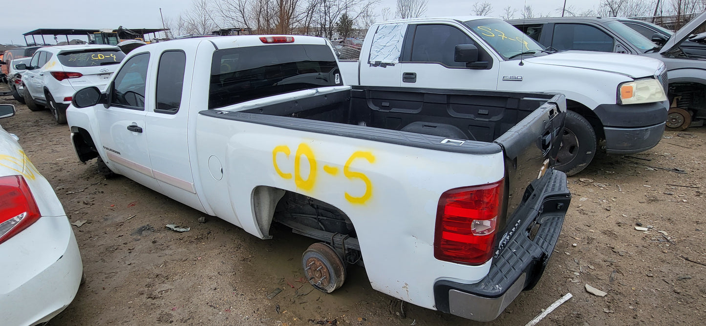 2/2 2007 - 2013 Chevrolet Silverado 1500 | All Parts G - Z | SKU #: 16935 - CD-5