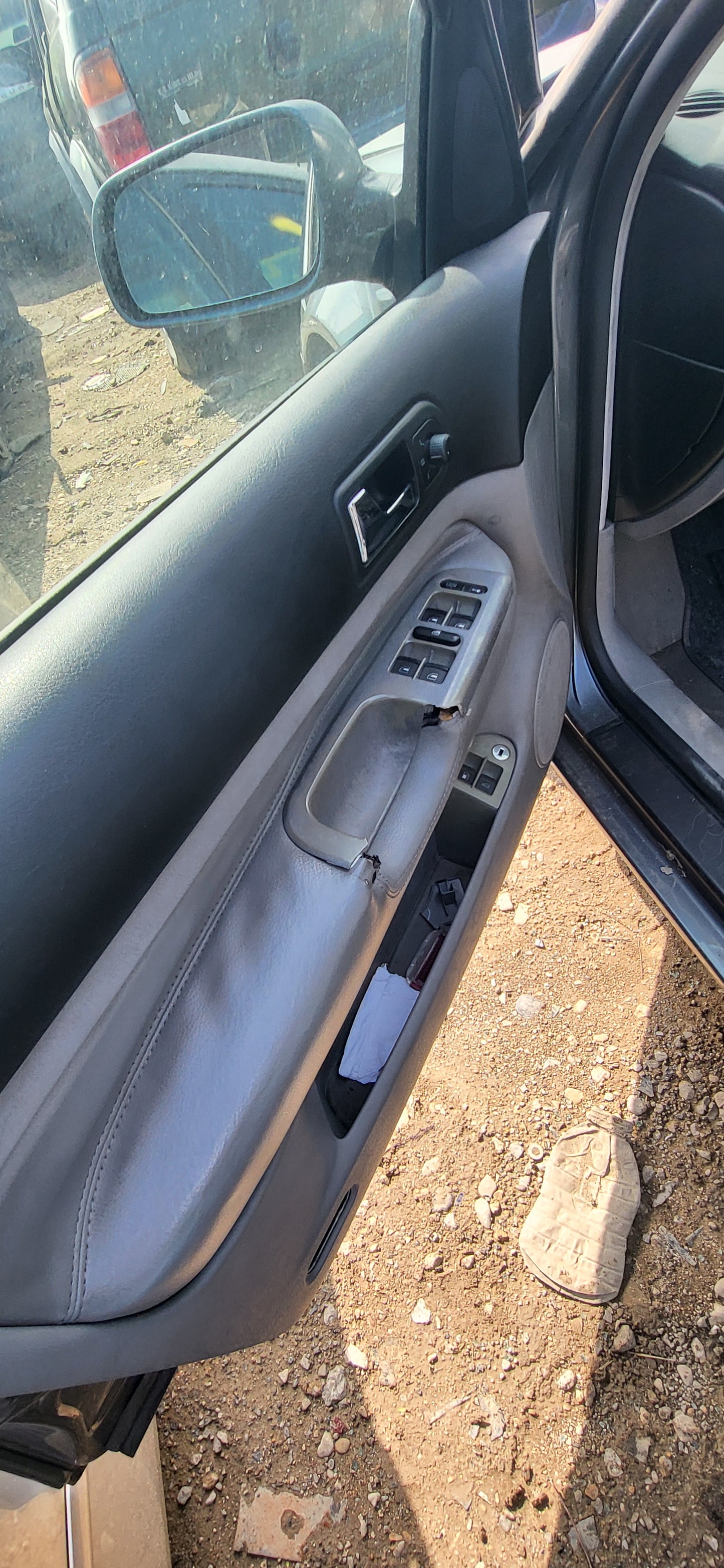 1/2 1999 - 2004 Volkswagen Jetta | All Parts A - F | SKU #: 17019 CH-9