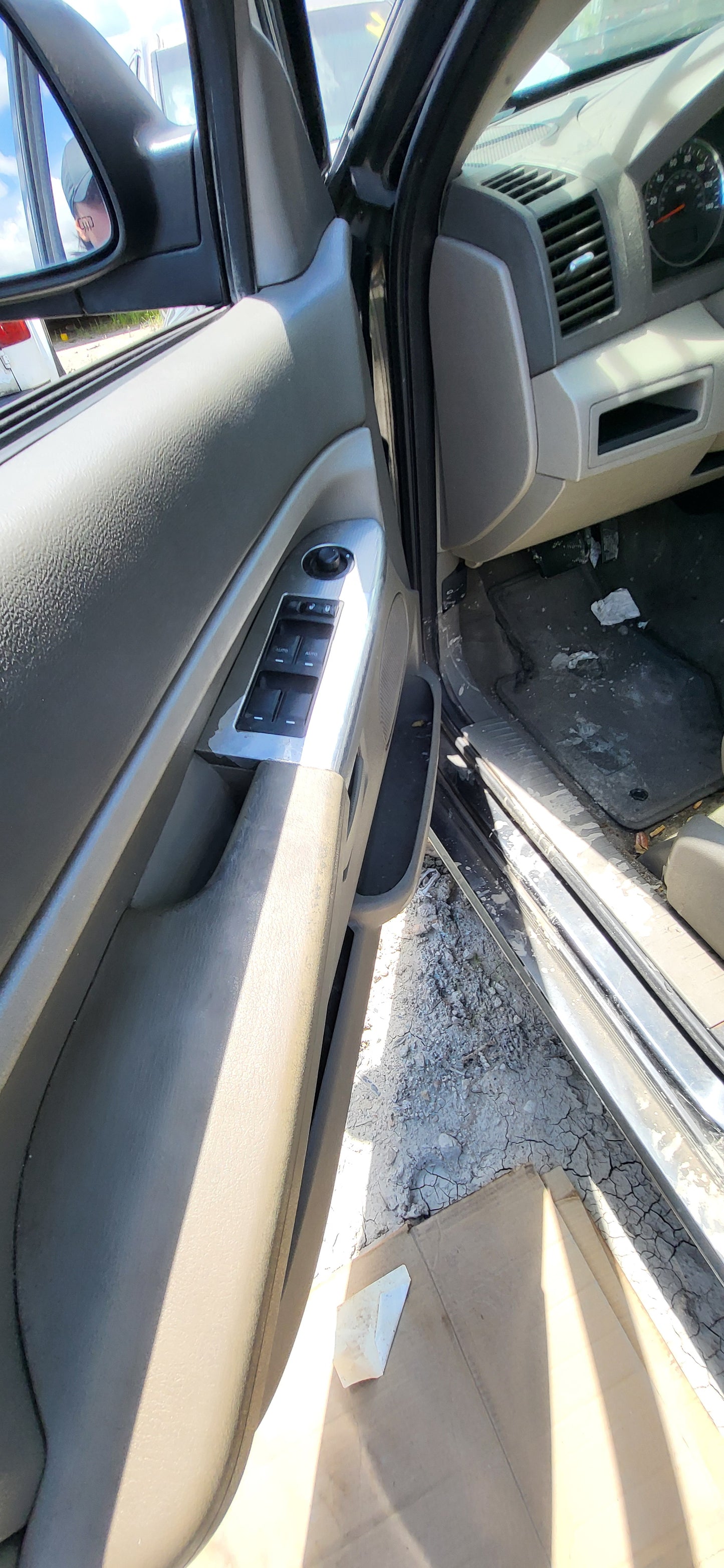 1/2 2005-2000 Jeep Grand Cherokee | All Parts A - F | SKU #: M17298 XB-8