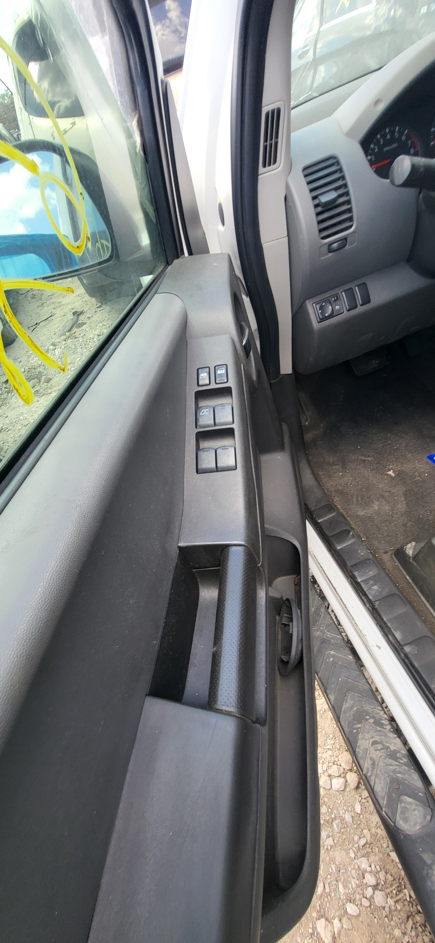 2/2  2005-2009 Nissan Xterra l | All Parts A - F | SKU #: M17300 XB-10