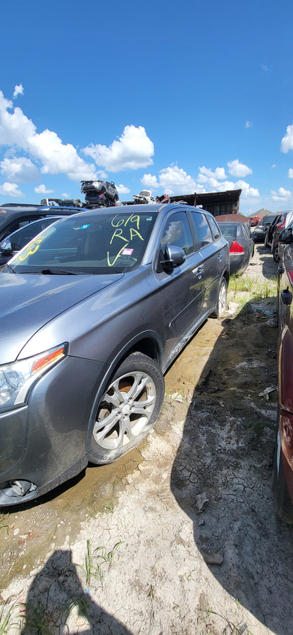 2/2 2014 - 2015 Mitsubishi Outlander | All Parts G - Z | SKU #: M17313 - XC-3