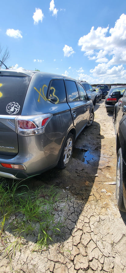 2/2 2014 - 2015 Mitsubishi Outlander | All Parts G - Z | SKU #: M17313 - XC-3