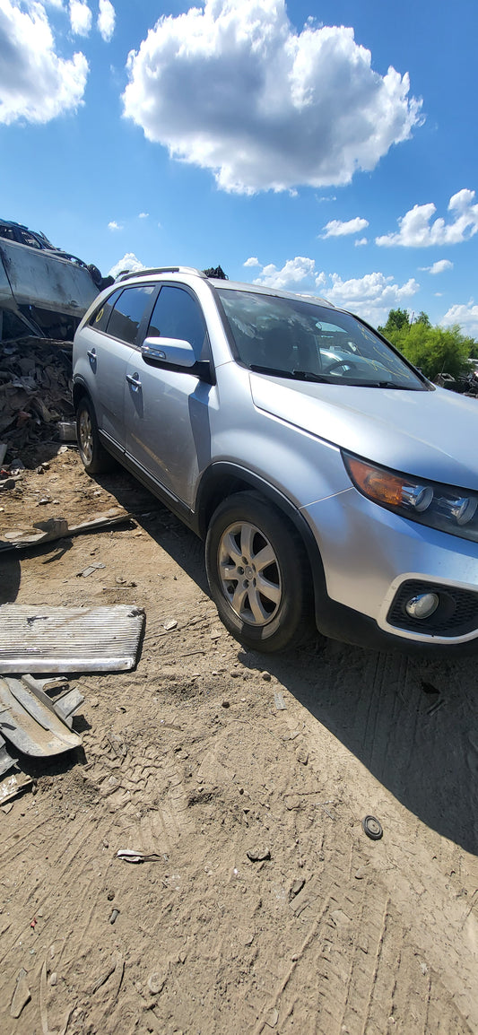 1/2 2011 - 2015 Kia Sorento | All Parts A - F | SKU #: M17316 XC-6