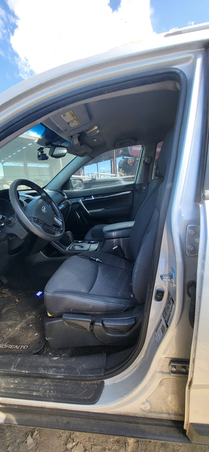 2/2 2011 - 2015 Kia Sorento | All Parts G - Z | SKU #: M17316 XC-6
