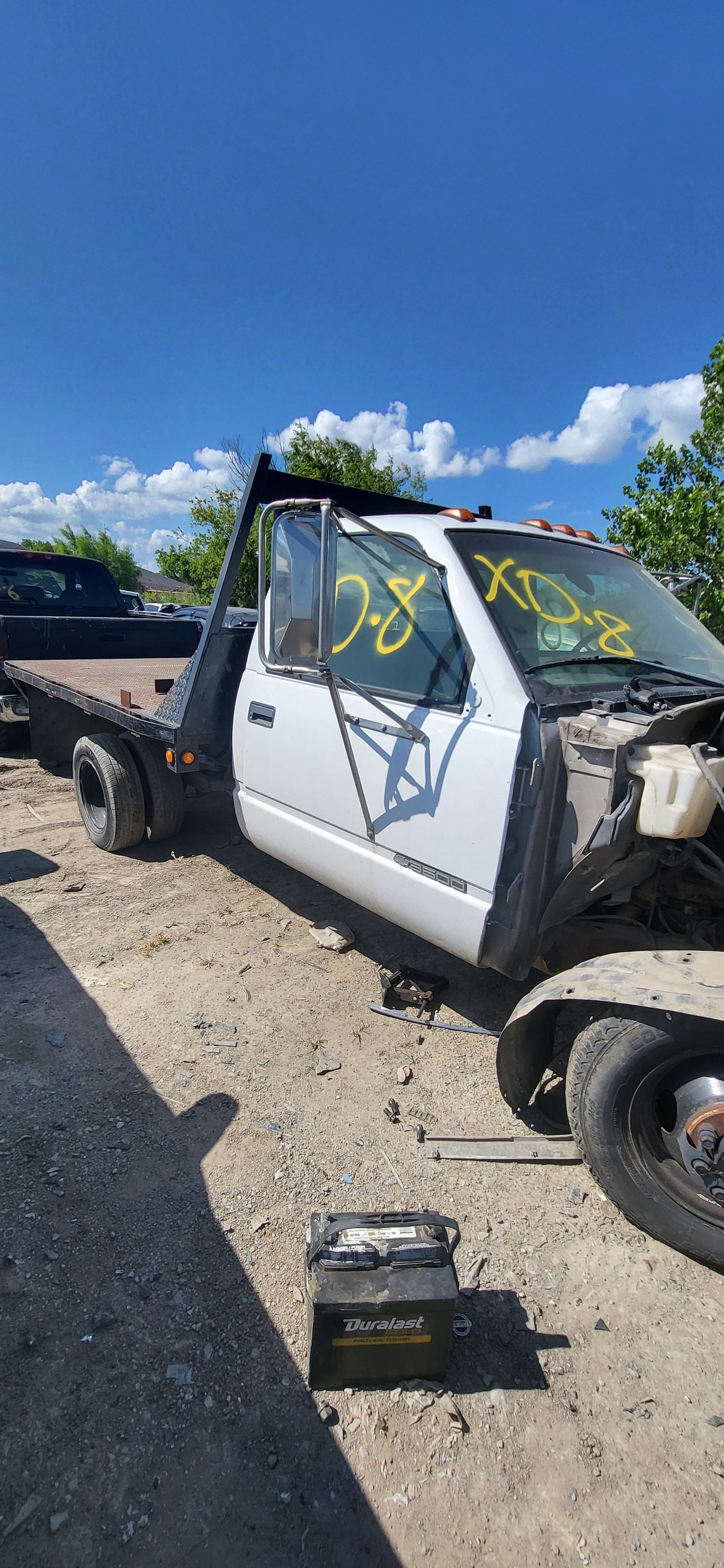 2/2 1999 - 2006 Chevrolet Silverado 3500 | All Parts G - Z | SKU #:M17338 - XD-8