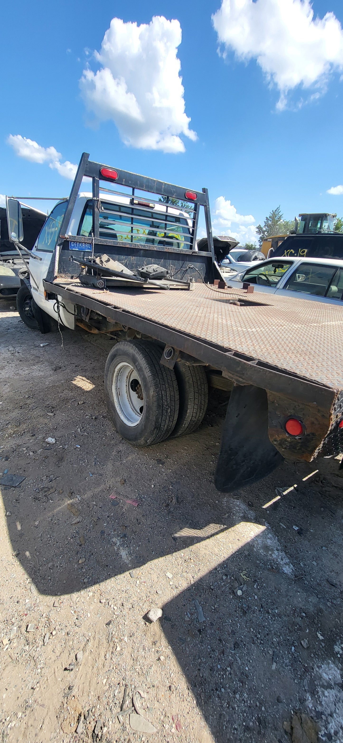 2/2 1999 - 2006 Chevrolet Silverado 3500 | All Parts G - Z | SKU #:M17338 - XD-8