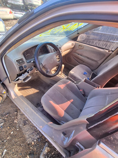 2001 TOYOTA COROLLA - STOCK #M19395