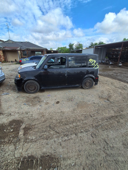 2004-2006  SCION XB- PARTING OUT-MJ-17 - Stock #:M19387