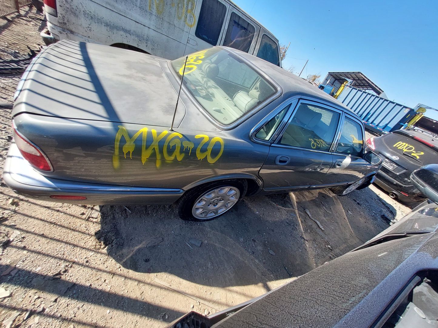 2003-2007 Jaguar XJ8 - Stock #: M18210