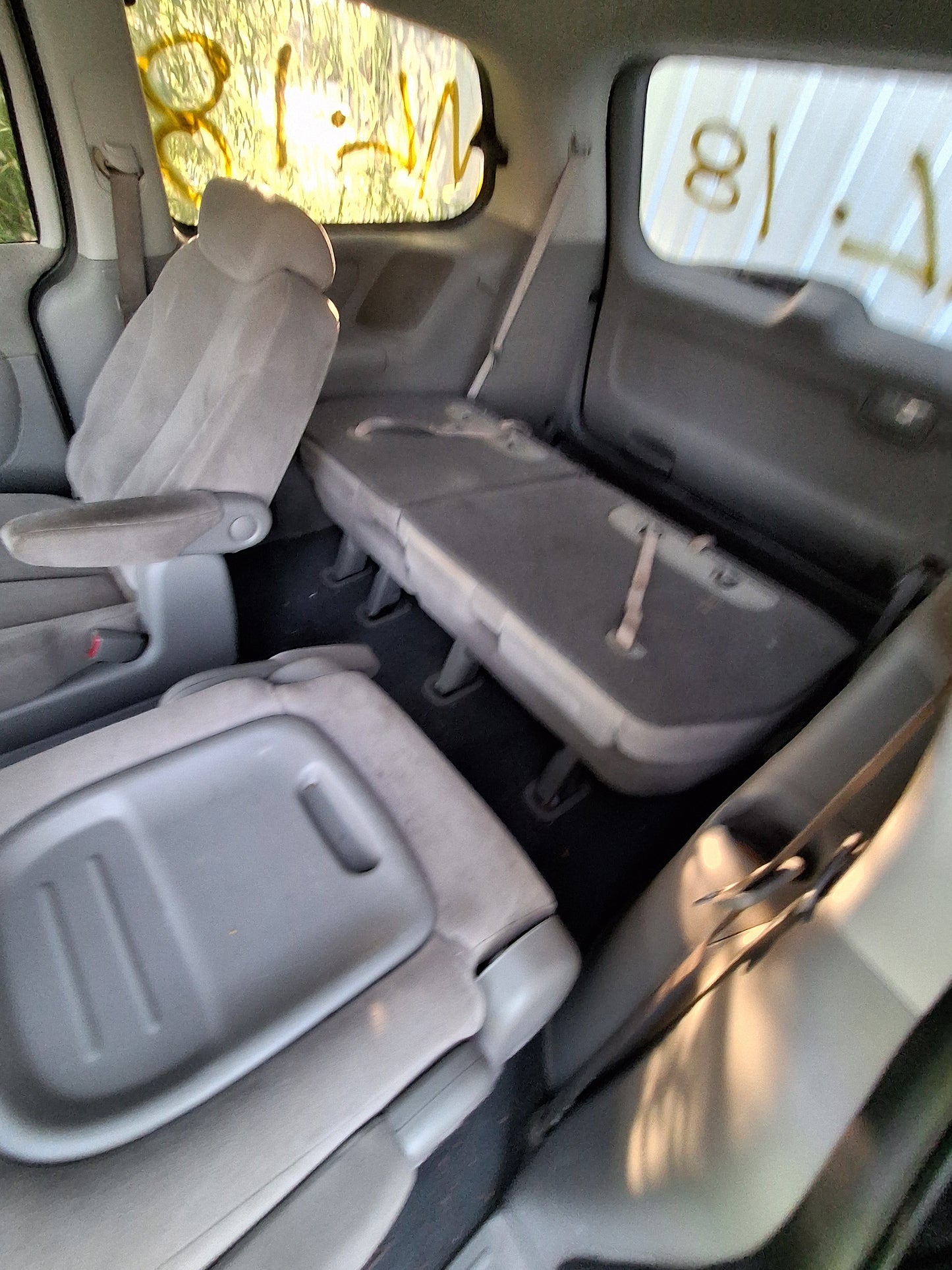 2008 Hyundai Entourage - Stock #: M19428 - ML-18
