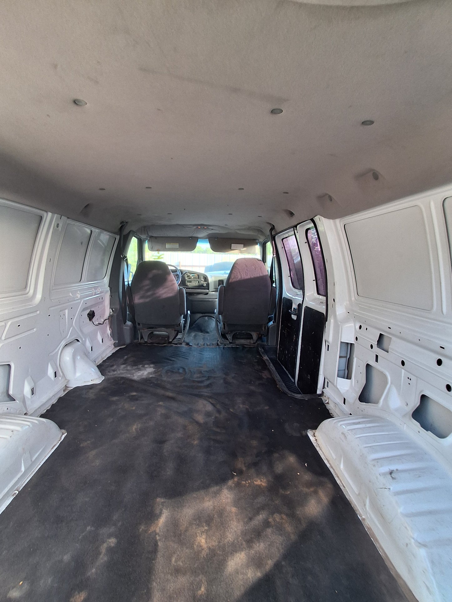 1994 - 1995 Ford E250 - Stock #: M19398 MK-8