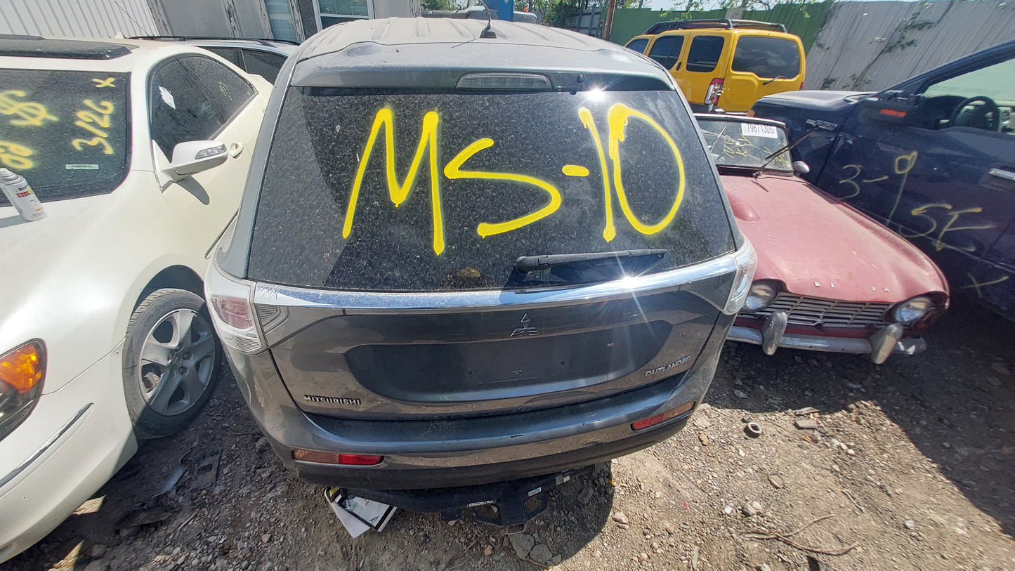 2014 Mitsubishi Outlander - Stock #: M18760 - MS-10