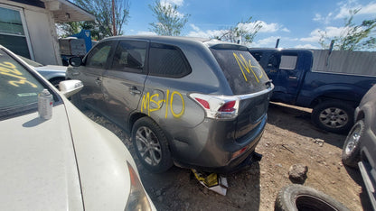 2014 Mitsubishi Outlander - Stock #: M18760 - MS-10