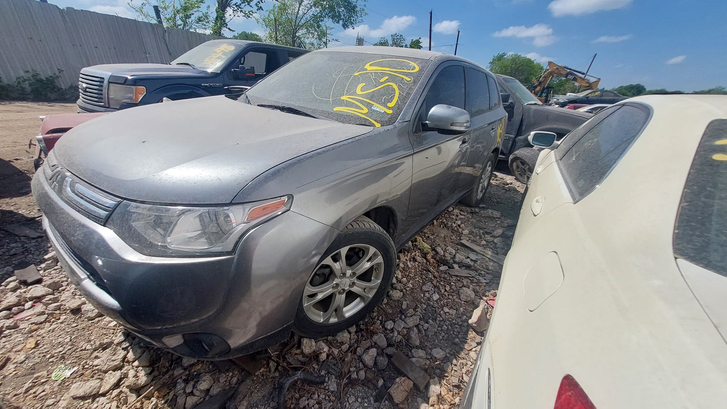 2014 Mitsubishi Outlander - Stock #: M18760 - MS-10