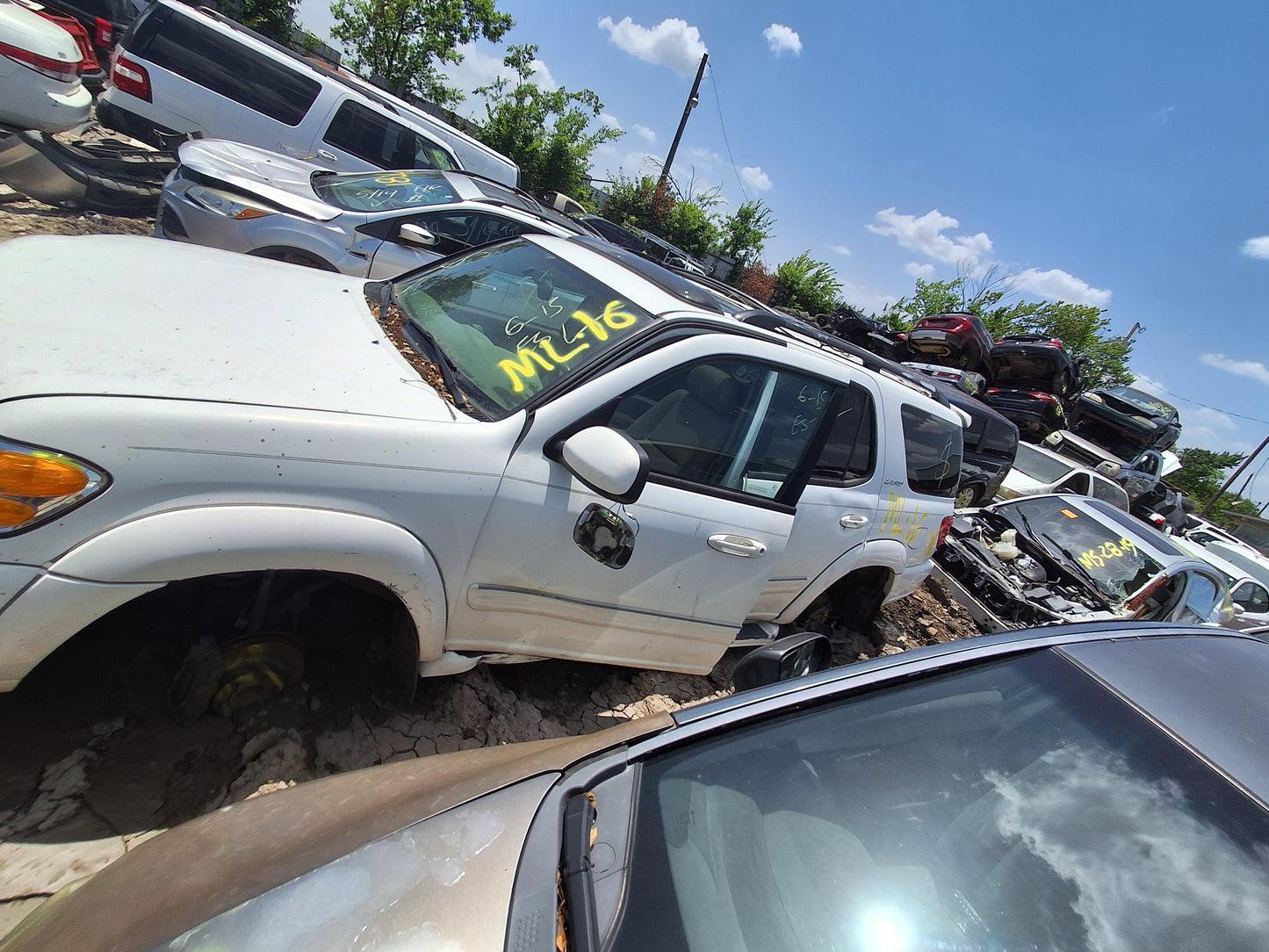 2003 Toyota Sequoia - Stock #: M19426 - ML-16