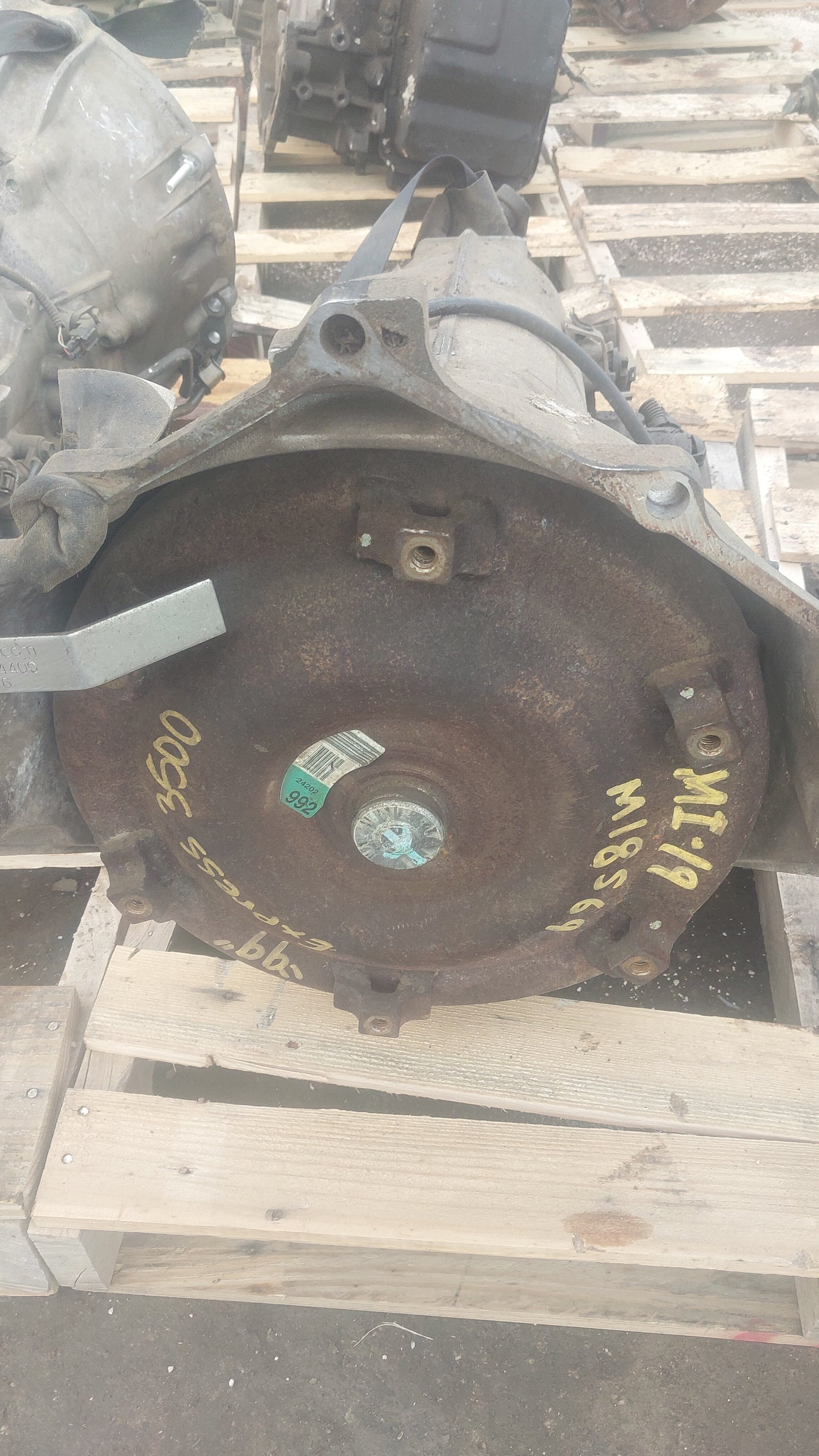 1997-2004 CHEVROLET EXPRESS 3500  -  AUTOMATIC TRANSMISSION - #M18569