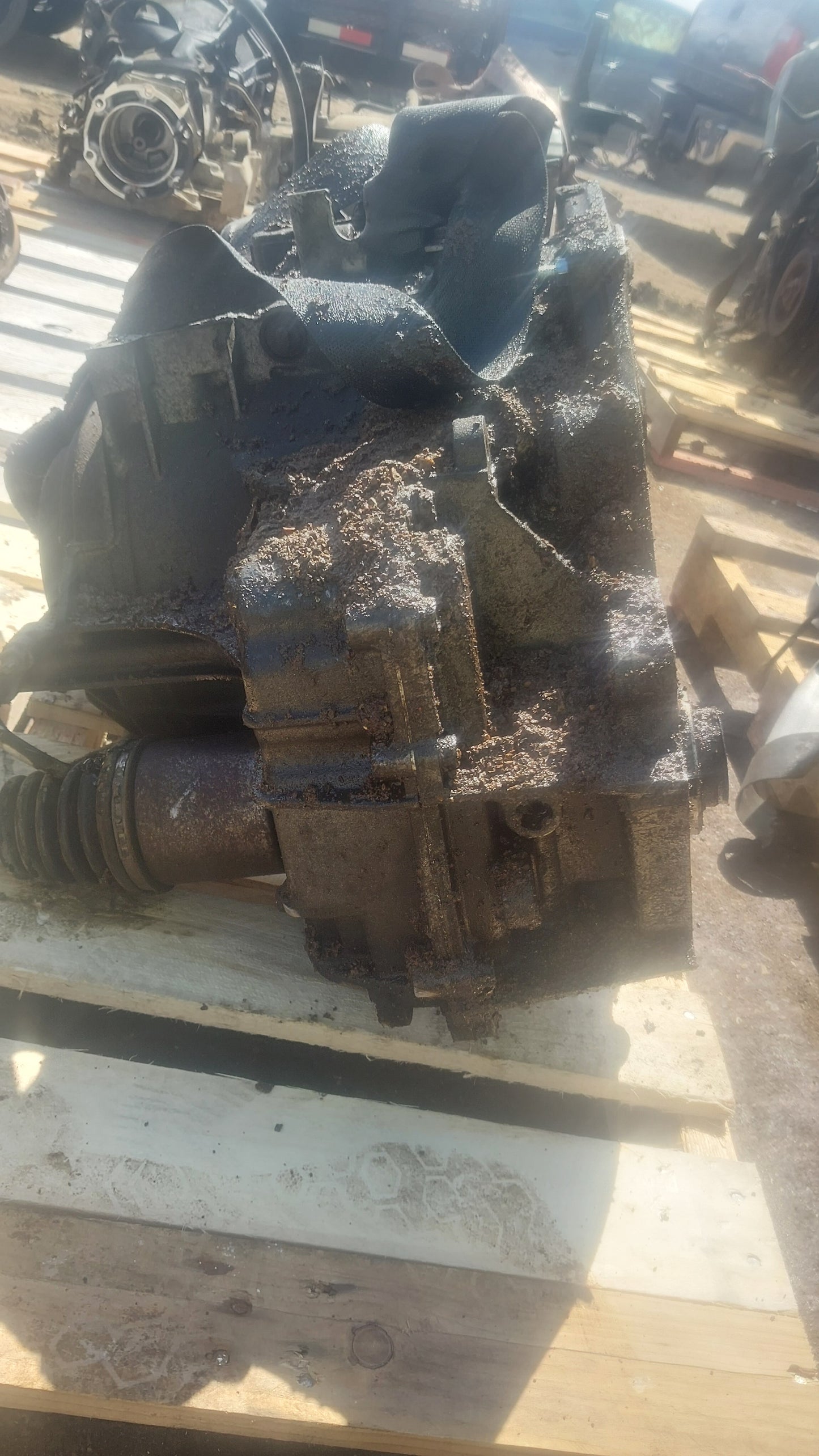 2010 CHEVROLET EQUINOX  -  MANUAL TRANSMISSION - #M18770