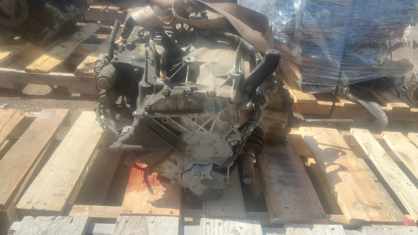 2002-2005 Honda CR-V - Transmission -#M18751